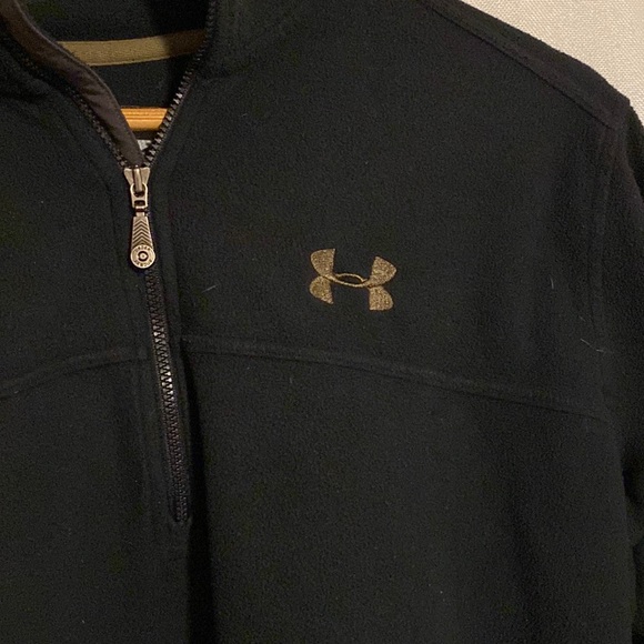 Under armor Pull over fleece sweater. Size medium. - Picture 2 of 4